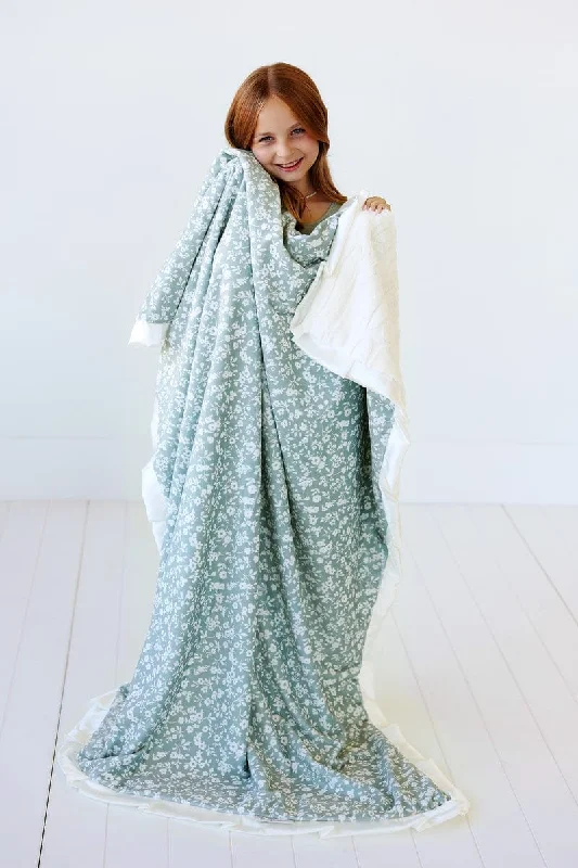 Dainty Floral Sage Blanket